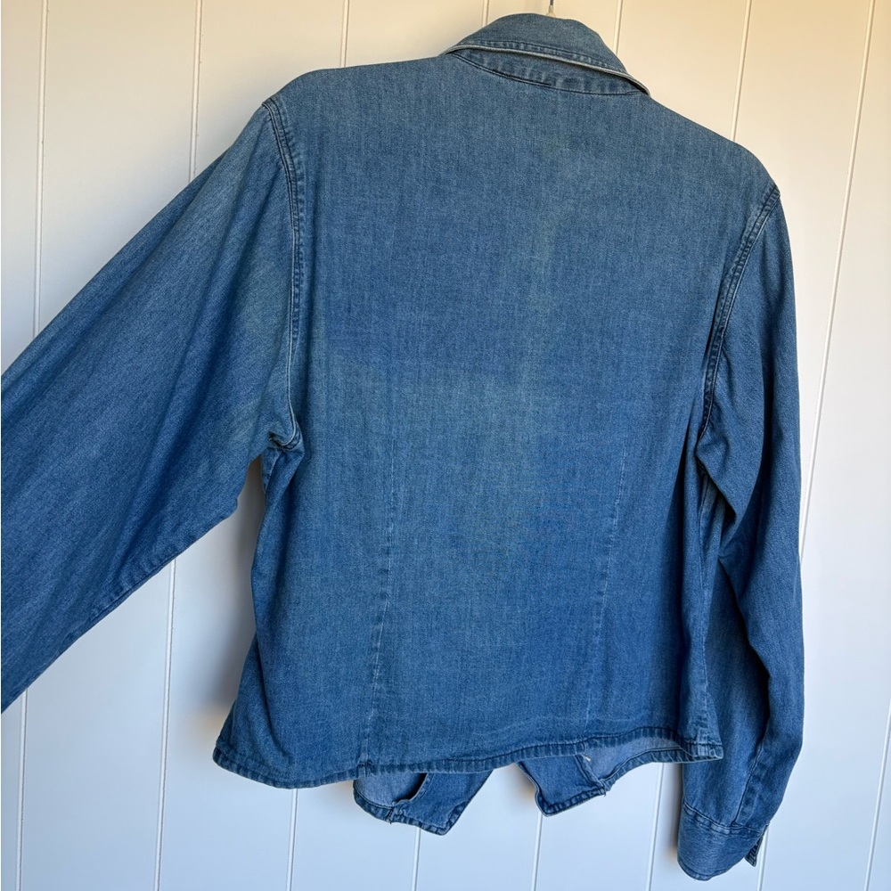 Vintage Denim Button Down Embroidered Floral Shirt Womens Medium 100% Cotton - Picture 5 of 7
